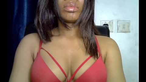 Ella online show from July 15, 8:36 pm