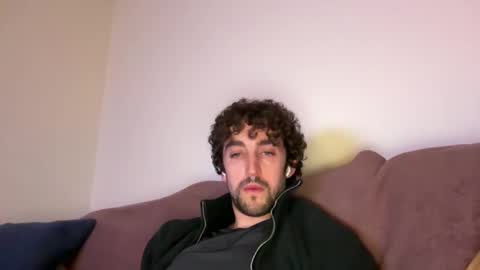 Snapshot of sexy_guy_8 chatting on January 21, 5:16 am sexy_guy_8 online show from January 21, 5:16 am