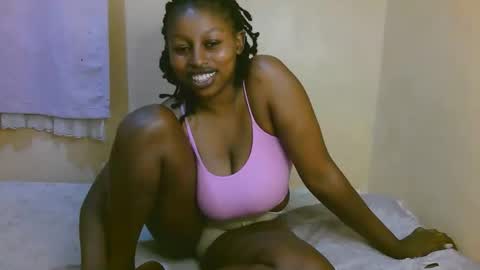 sexy_latasha online show from March 12, 6:14 pm