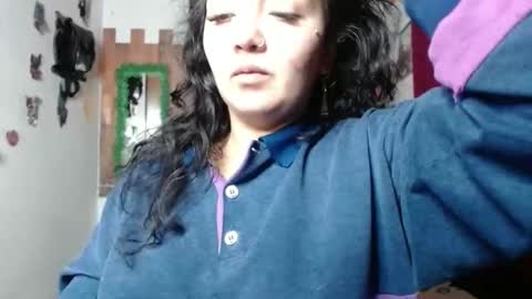 sexy lolas online show from January 3, 3:27 am