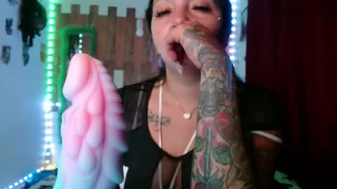 sexy lolas online show from January 19, 4:12 am