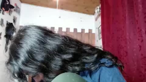 sexy lolas online show from February 1, 5:28 am