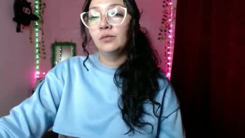 sexy lolas online show from February 26, 6:04 am
