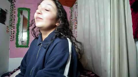 sexy lolas online show from March 14, 3:01 am