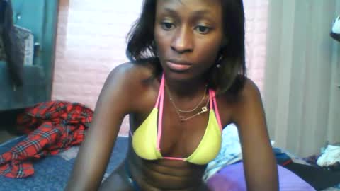 Snapshot of sexy_lyn852 chatting on November 4, 10:09 pm sexy_lyn852 online show from November 4, 10:09 pm