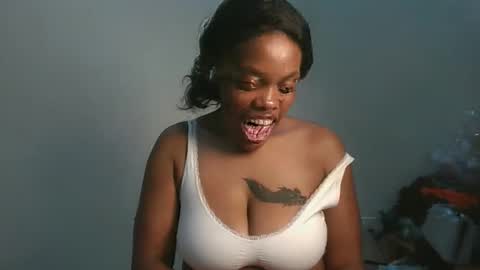 sexy_lyna online show from January 18, 8:40 am