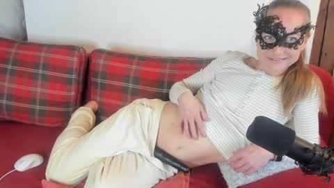 Snapshot of sexy_marlen chatting on January 16, 2:08 pm Marlen online show from January 16, 2:08 pm