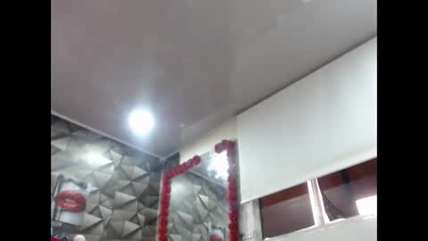 MARIPOSA online show from September 29, 8:02 pm