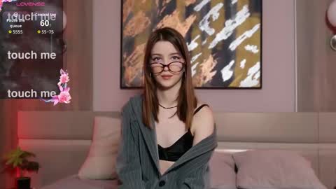 Alison online show from November 28, 1:58 pm