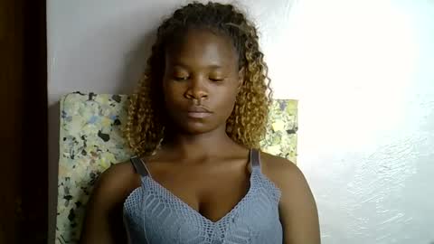 Molyne online show from January 17, 1:49 pm