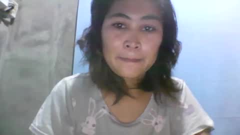 Snapshot of sexy_mommy69x chatting on April 1, 8:06 pm sexy_mommy69x online show from April 1, 8:06 pm