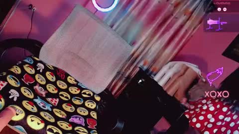 Snapshot of sexy_mysterious_dirty_girl chatting on September 25, 12:14 am queen online show from September 25, 12:14 am