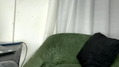 Lyn online show from June 19, 2:27 am