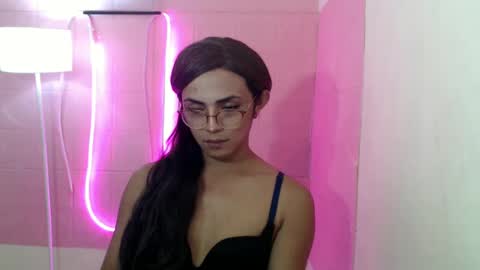 Snapshot of sexy_naughtyjasminxxx chatting on March 9, 8:42 pm Jasmin online show from March 9, 8:42 pm