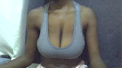 Snapshot of sexy_peach4 chatting on June 23, 10:52 pm sexy_peach4 online show from June 23, 10:52 pm