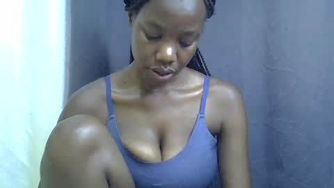 Snapshot of sexy_peach4 chatting on August 3, 10:13 pm sexy_peach4 online show from August 3, 10:13 pm