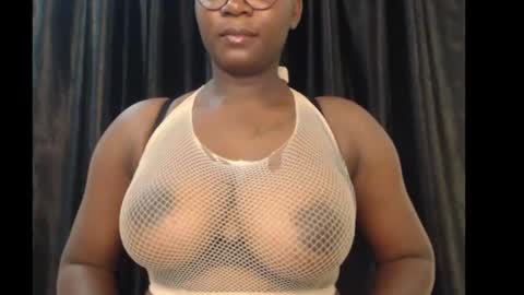 zoe online show from November 17, 7:30 pm