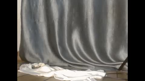 Snapshot of sexy_petitqueen chatting on February 15, 7:51 am sexy_petitqueen online show from February 15, 7:51 am