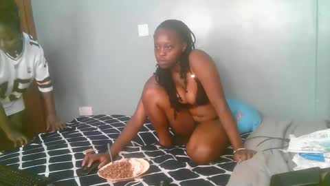 Snapshot of sexy_shava chatting on November 28, 10:34 pm sexy_shava online show from November 28, 10:34 pm