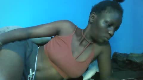 Snapshot of sexy_titz chatting on February 22, 5:34 am sexy_titz online show from February 22, 5:34 am