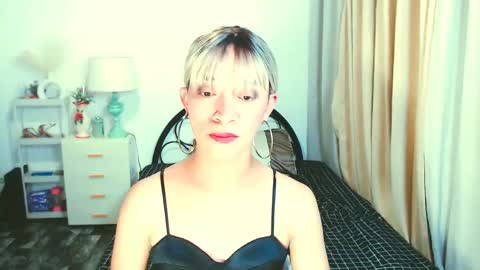 sexy_yllona online show from June 3, 9:12 am