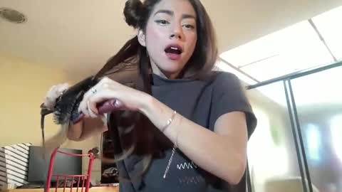 Alice Skay online show from December 16, 5:29 pm