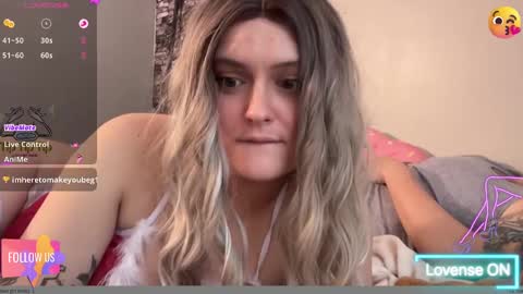 Snapshot of sexyandstoned420 chatting on December 31, 8:02 pm Kali Brent online show from December 31, 8:02 pm