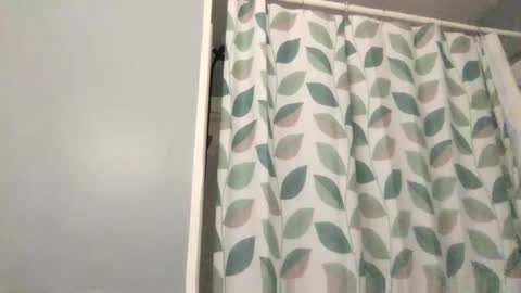 Snapshot of sexyandstoned420 chatting on January 1, 7:20 am Kali Brent online show from January 1, 7:20 am