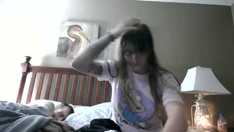 Snapshot of sexyandstoned420 chatting on October 11, 12:47 pm Kali Brent online show from October 11, 12:47 pm