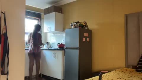 Snapshot of sexyasszeeee chatting on October 13, 8:47 am sexyasszeeee online show from October 13, 8:47 am