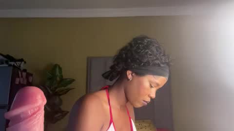 sexyasszeeee online show from January 6, 4:43 pm