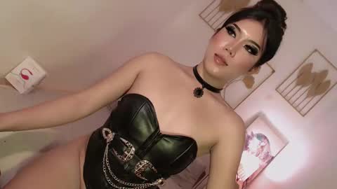 Lexie online show from February 9, 2:18 pm