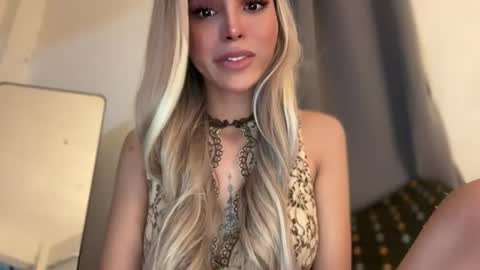 Seraphina Blaze online show from August 4, 12:30 pm