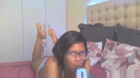 Snapshot of sexyboobs16 chatting on November 1, 10:17 am sexyboobs16 online show from November 1, 10:17 am