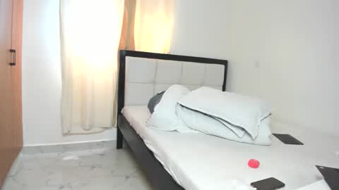 Snapshot of sexybootydoll chatting on February 12, 12:11 pm sexybootydoll online show from February 12, 12:11 pm