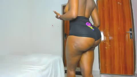 Snapshot of sexybootydoll chatting on July 10, 4:31 pm sexybootydoll online show from July 10, 4:31 pm