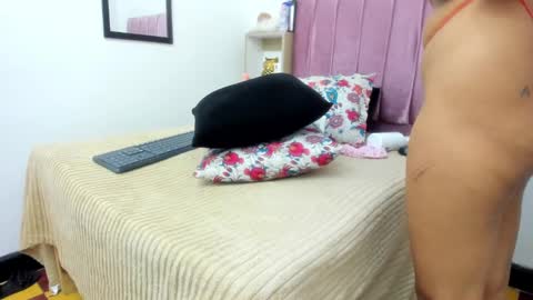 sexybrown_2005 online show from December 27, 3:20 am