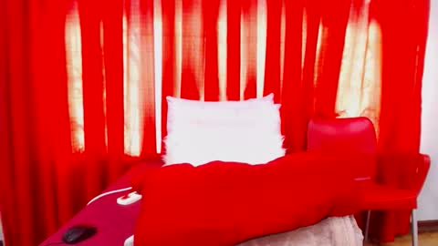 Snapshot of sexybustyboobs chatting on February 20, 6:26 am sexybustyboobs online show from February 20, 6:26 am