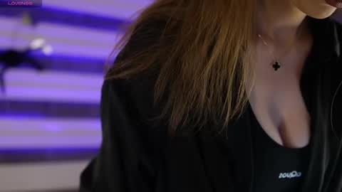 Celline online show from November 17, 5:13 am