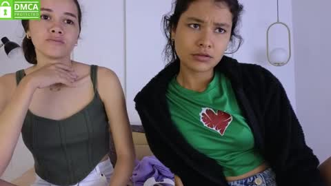 Snapshot of sexychanell_18 chatting on May 23, 1:37 pm chanell and yina online show from May 23, 1:37 pm