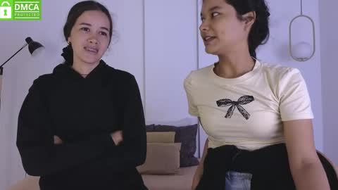Snapshot of sexychanell_18 chatting on May 26, 1:40 pm chanell and yina online show from May 26, 1:40 pm