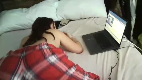 Snapshot of sexycoochiee chatting on November 17, 6:35 pm Sexycoochie online show from November 17, 6:35 pm