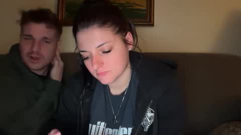 sexycouple41110 online show from February 10, 3:21 am