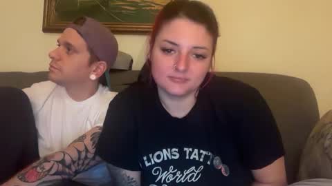 sexycouple41110 online show from March 24, 3:33 am