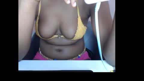 sexydebabe online show from September 9, 9:25 pm