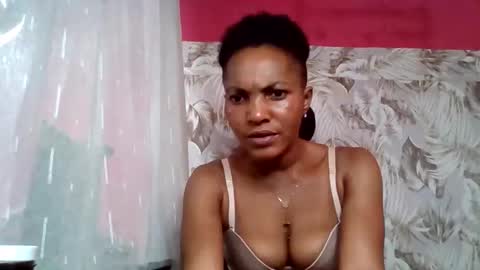 sexydoll32 online show from June 5, 7:47 am