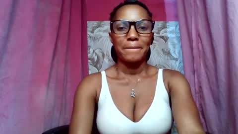 Snapshot of sexydoll32 chatting on July 29, 9:57 pm sexydoll32 online show from July 29, 9:57 pm