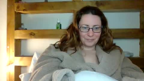 Snapshot of sexyemilyoliver chatting on March 30, 11:00 am Emily online show from March 30, 11:00 am