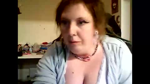 Snapshot of sexyemoprincess chatting on October 1, 6:47 pm Wouldntyouliketoknow online show from October 1, 6:47 pm