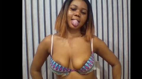 sexyeye368293 online show from November 17, 2:01 pm